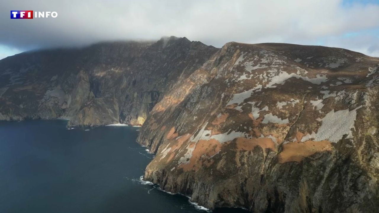 VIDEO – « C’est à couper le souffle » : à la découverte des falaises du Donegal