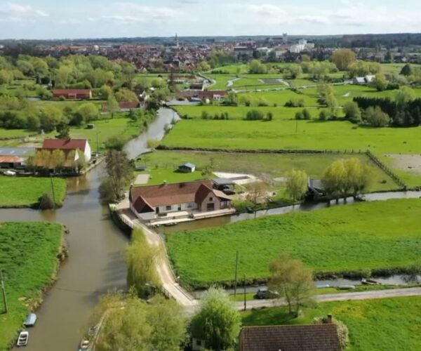 VIDEO – Pas-de-Calais : à la découverte du marais Audomarois, une vie sur l’eau