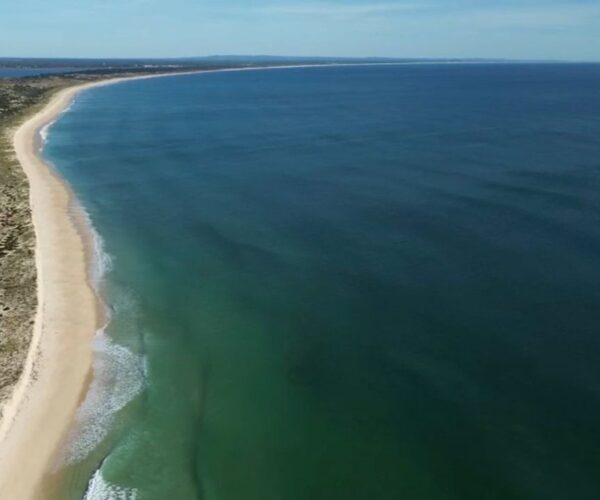 VIDÉO – Portugal : à la découverte des côtes sauvages de l’Alentejo