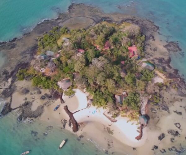 Archipel des Bijagos : cette famille a tout quitté pour vivre sur une île