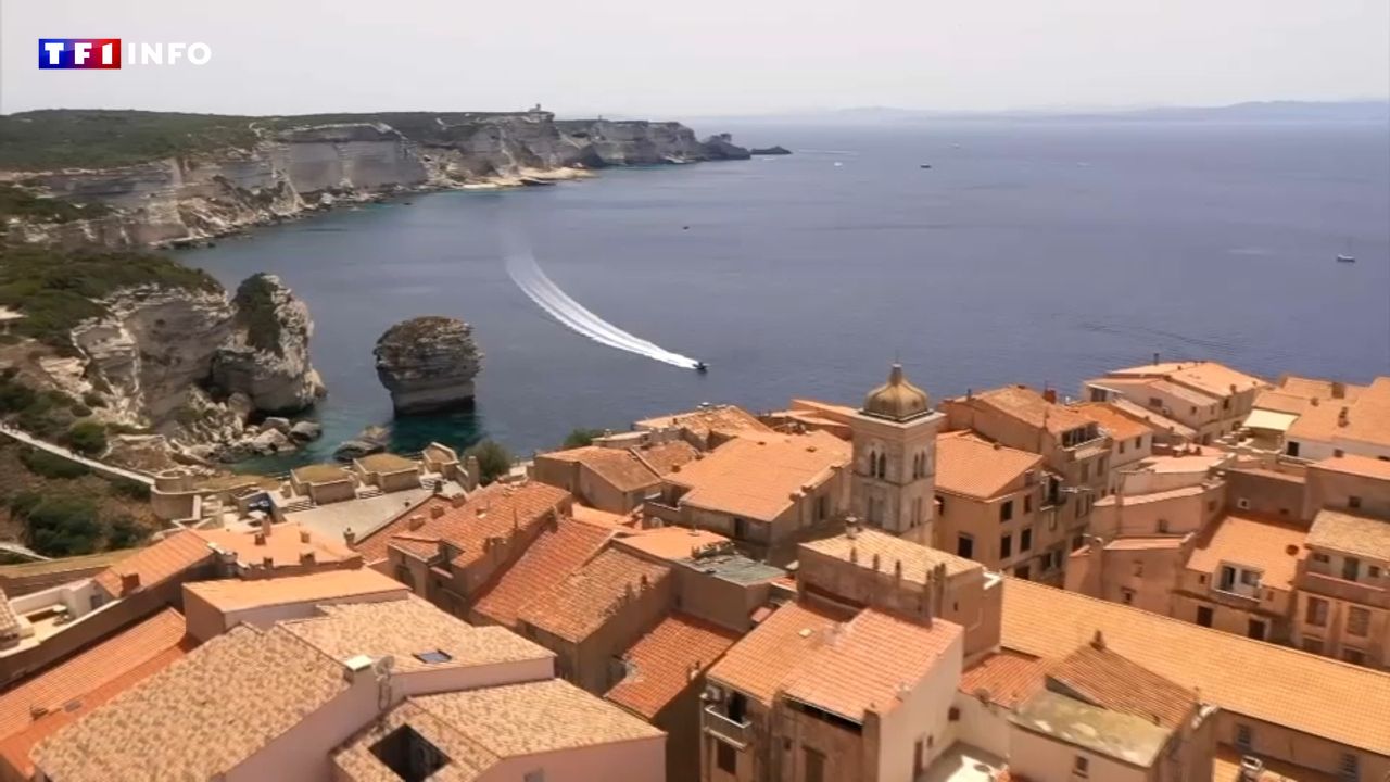 VOYAGE – Week-end à Bonifacio, une citadelle accrochée à ses vertigineuses falaises blanches