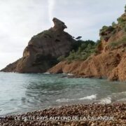 Le petit pays au fond de la Calanque