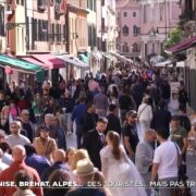 Venise, Bréhat, Alpes : des touristes... mais pas trop !