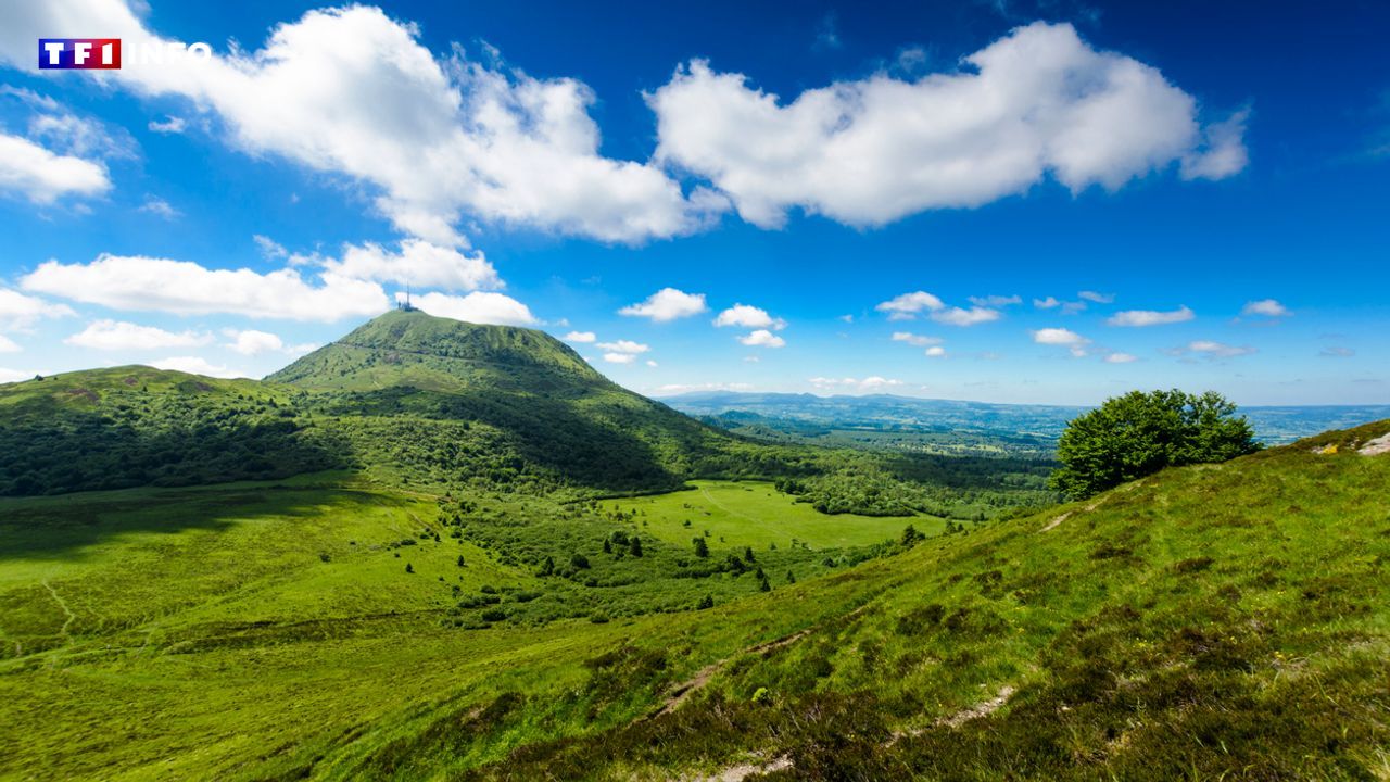 Randonnée : partez à la découverte des volcans d’Auvergne avec le GR®30