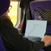 Wifi dans les TGV : pourquoi ça rame ?