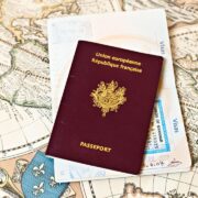 Peut-on conserver son ancien passeport quand on le renouvelle ?
